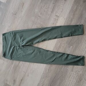Offline by Aerie Green Luxe Faux Leather Leggings size Medium Long length.